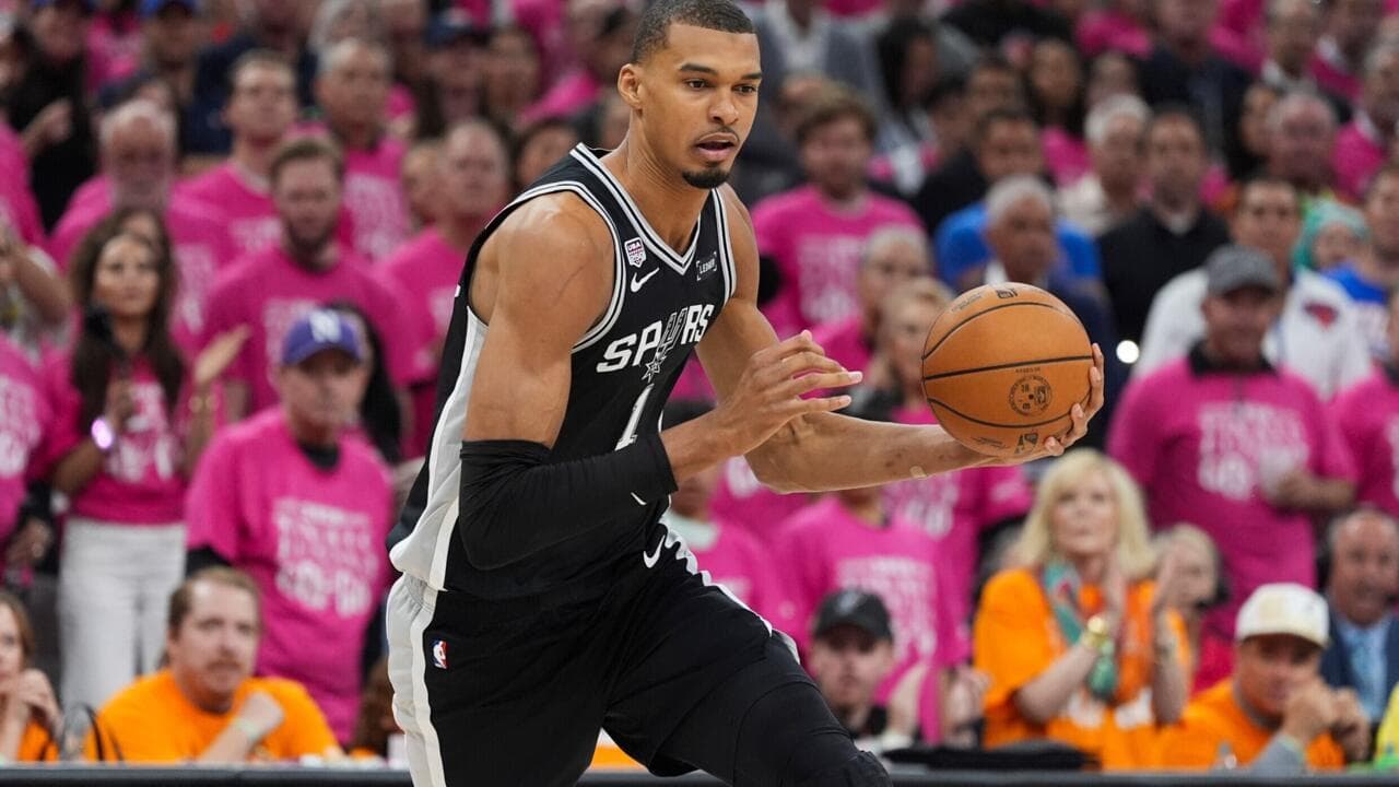 Knicks Shock Spurs in Finals Opener Behind Brunson's Heroics